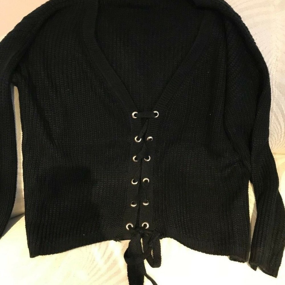 TILLYS LACE UP BLACK SWEATER BY EN CREME SMALL